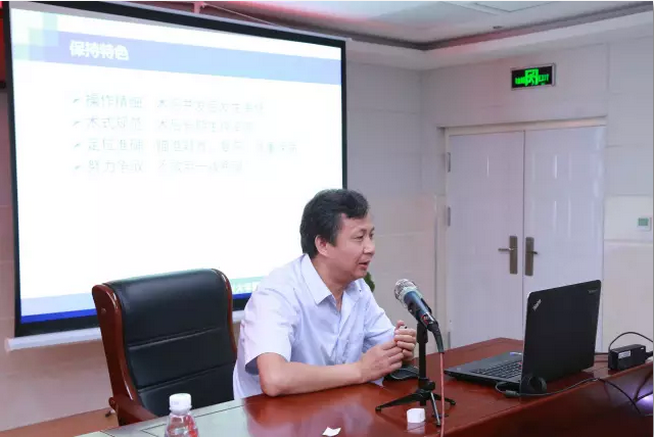 在清丰县第二人民医院,胃肠甲状腺外科主任崔小兵,心血管内科一病区