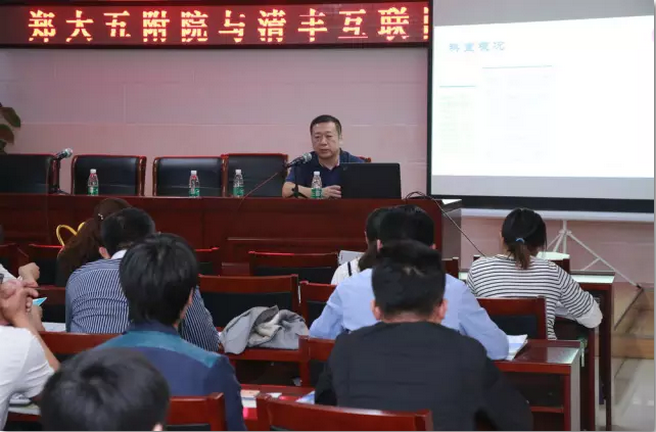 在清丰县第二人民医院,胃肠甲状腺外科主任崔小兵,心血管内科一病区