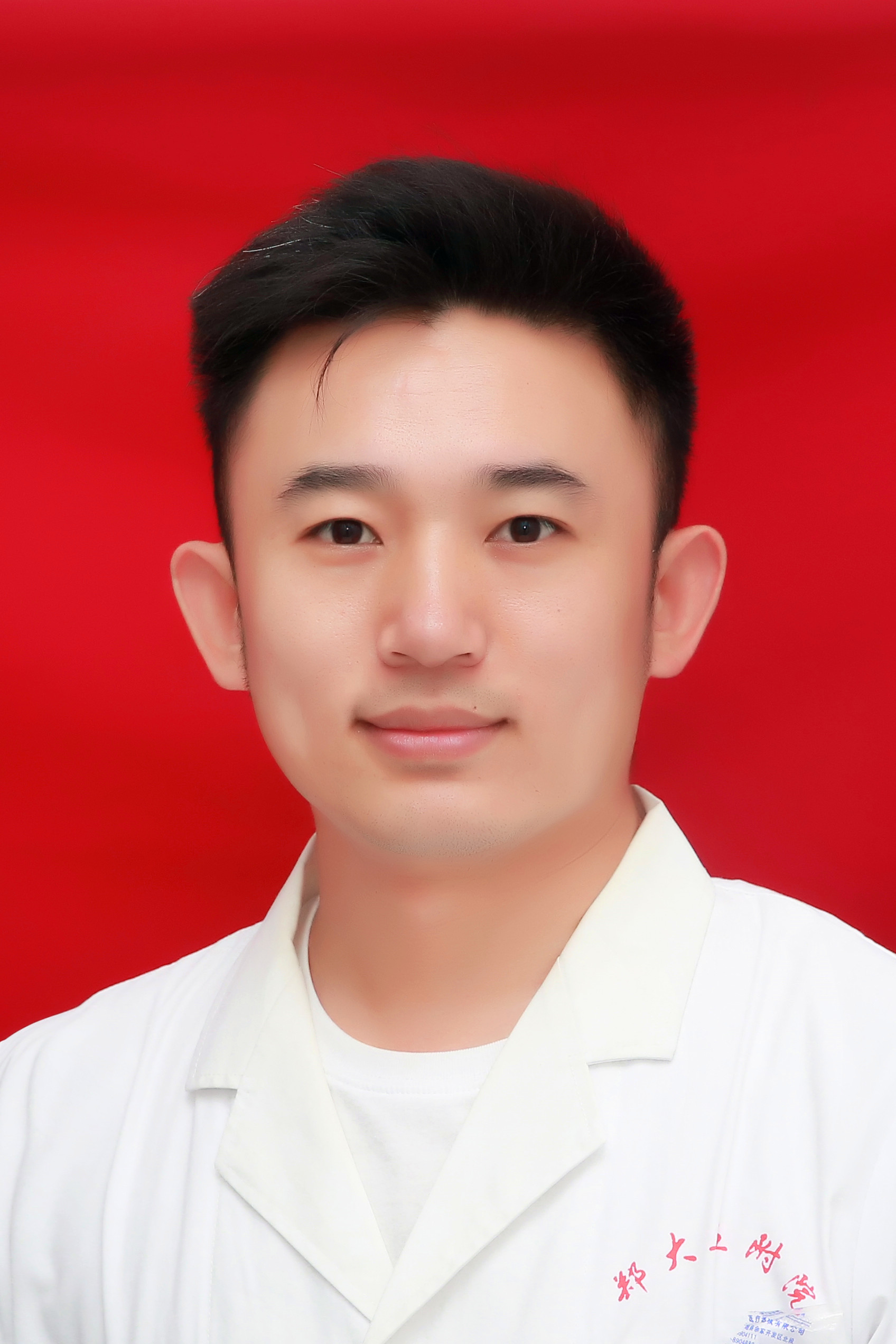 杨亚铭 