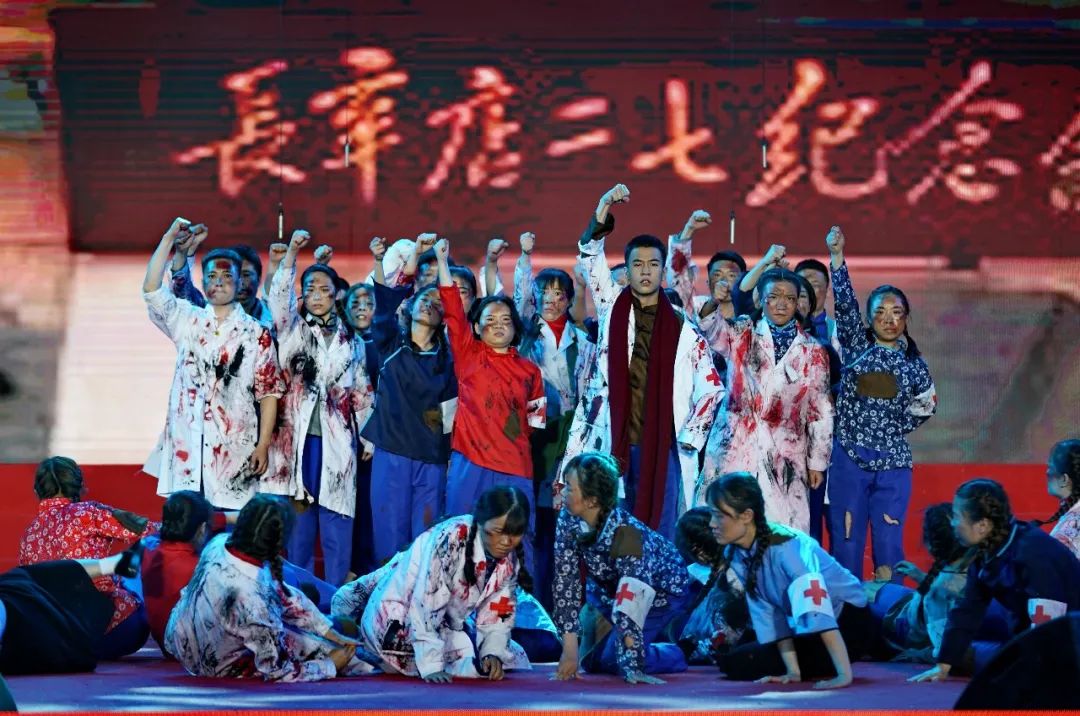 郑州大学五附院舞蹈《抗争》成功参演郑州大学教职工庆祝中国共产党成立100周年文艺晚会
