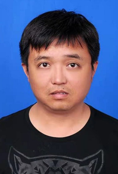 杨默